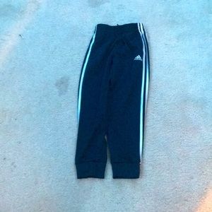 🔵blue Adidas joggers🔵